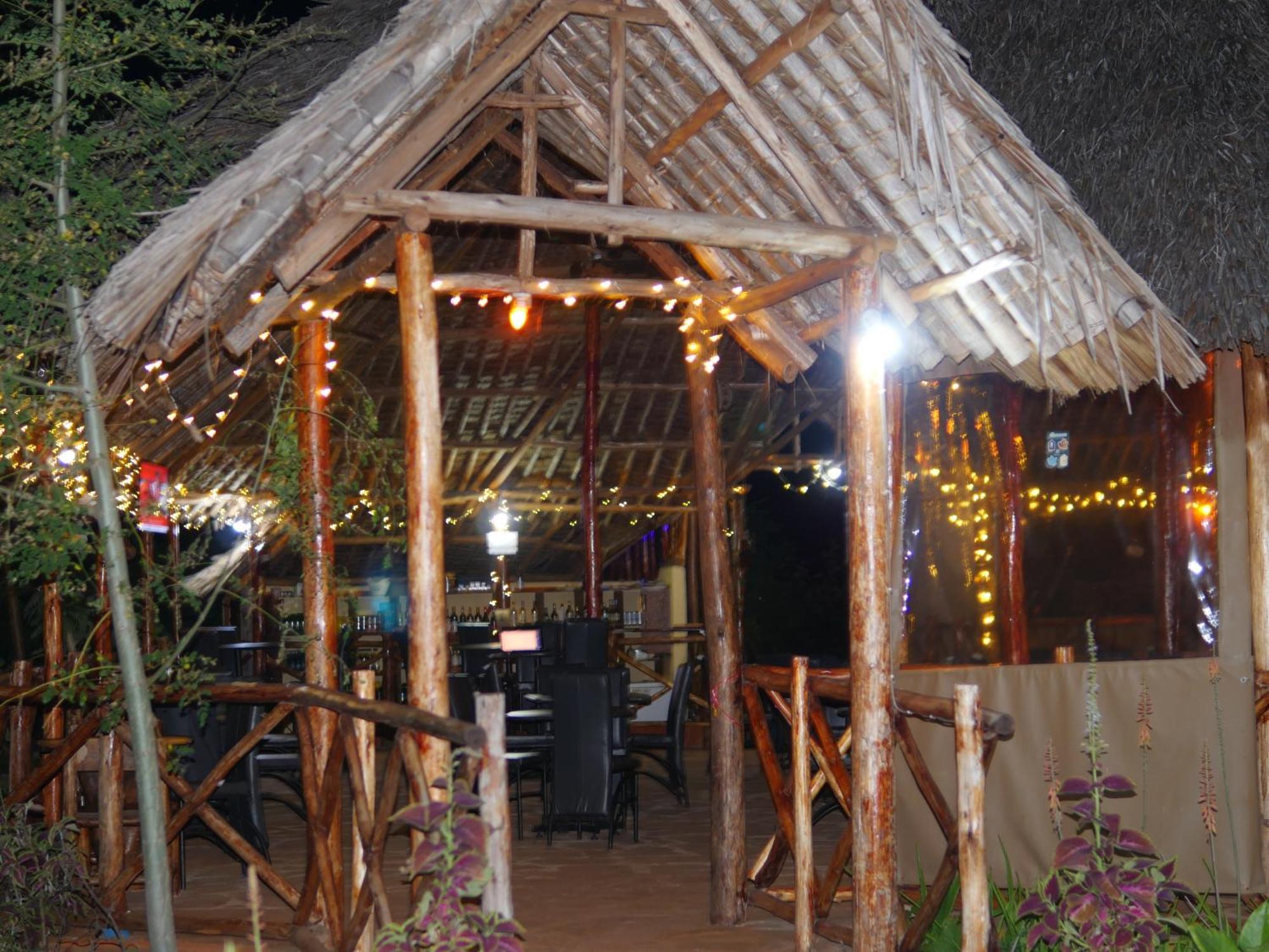 Tausa Tsavo Eco Lodge Voi Eksteriør bilde